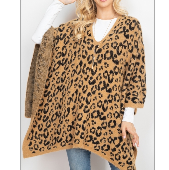 Leopard Print Knit Poncho - Picture 3 of 9